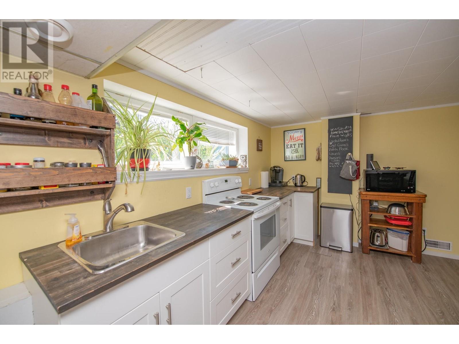 1704 25 Avenue, Vernon, British Columbia  V1T 1M7 - Photo 38 - 10349294
