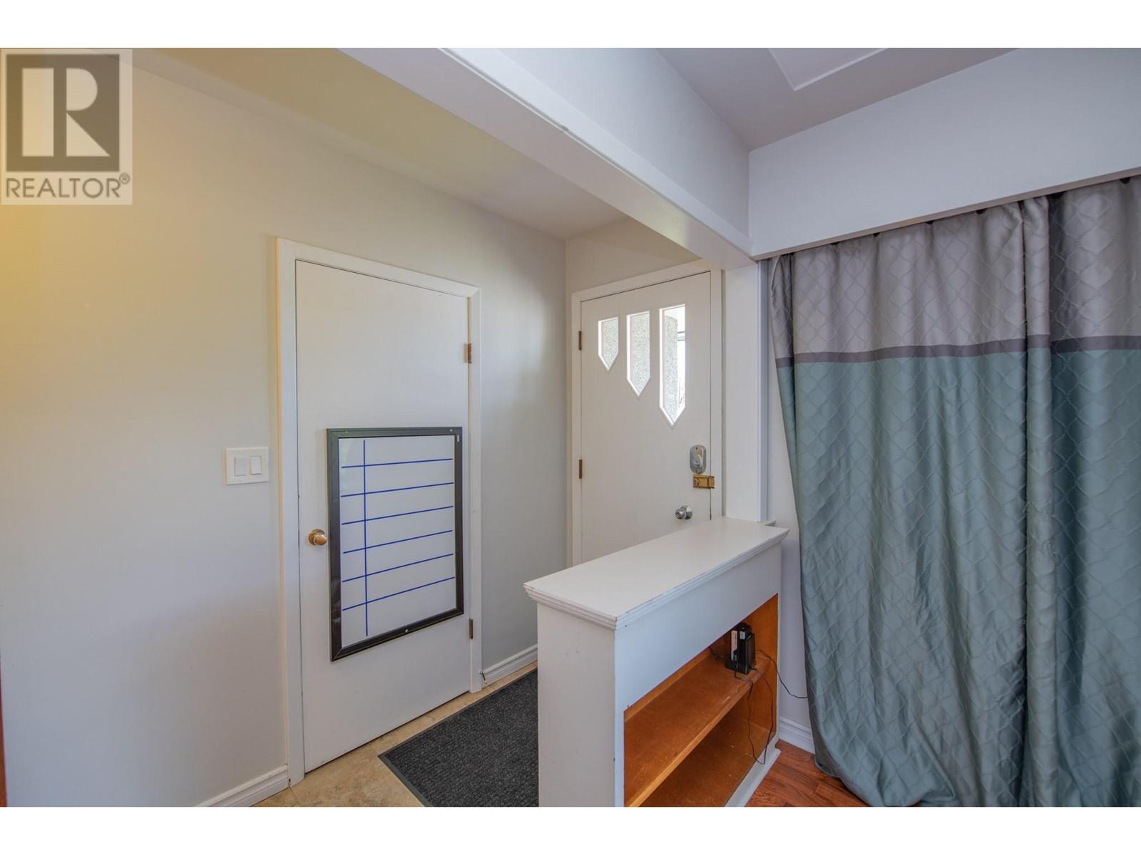 1704 25 Avenue, Vernon, British Columbia  V1T 1M7 - Photo 4 - 10349294
