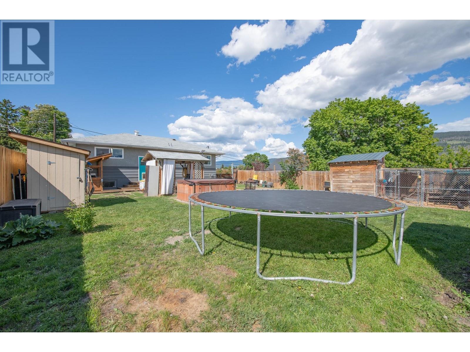 1704 25 Avenue, Vernon, BC V1T1M7