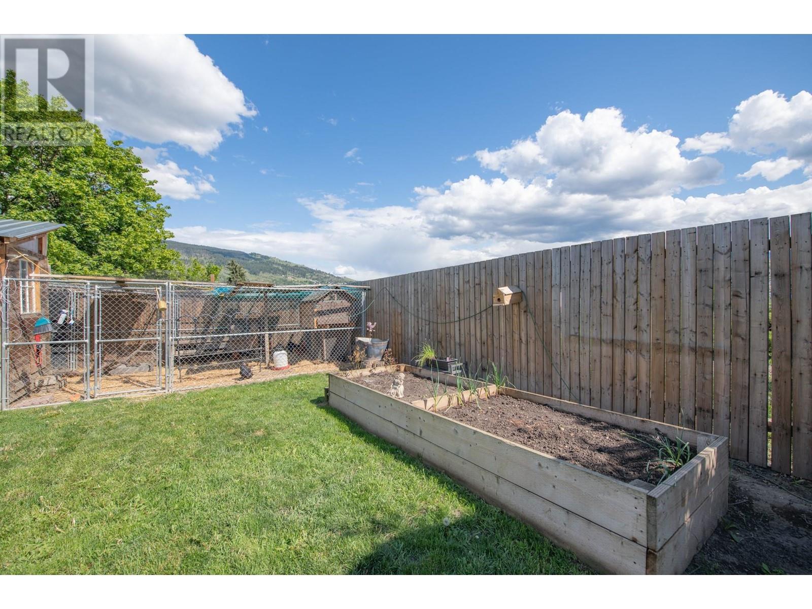 1704 25 Avenue, Vernon, British Columbia  V1T 1M7 - Photo 48 - 10349294