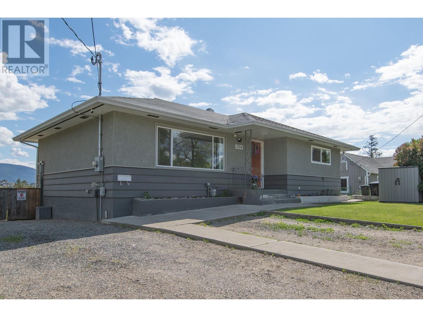 1704 25 Avenue, Vernon, BC V1T1M7