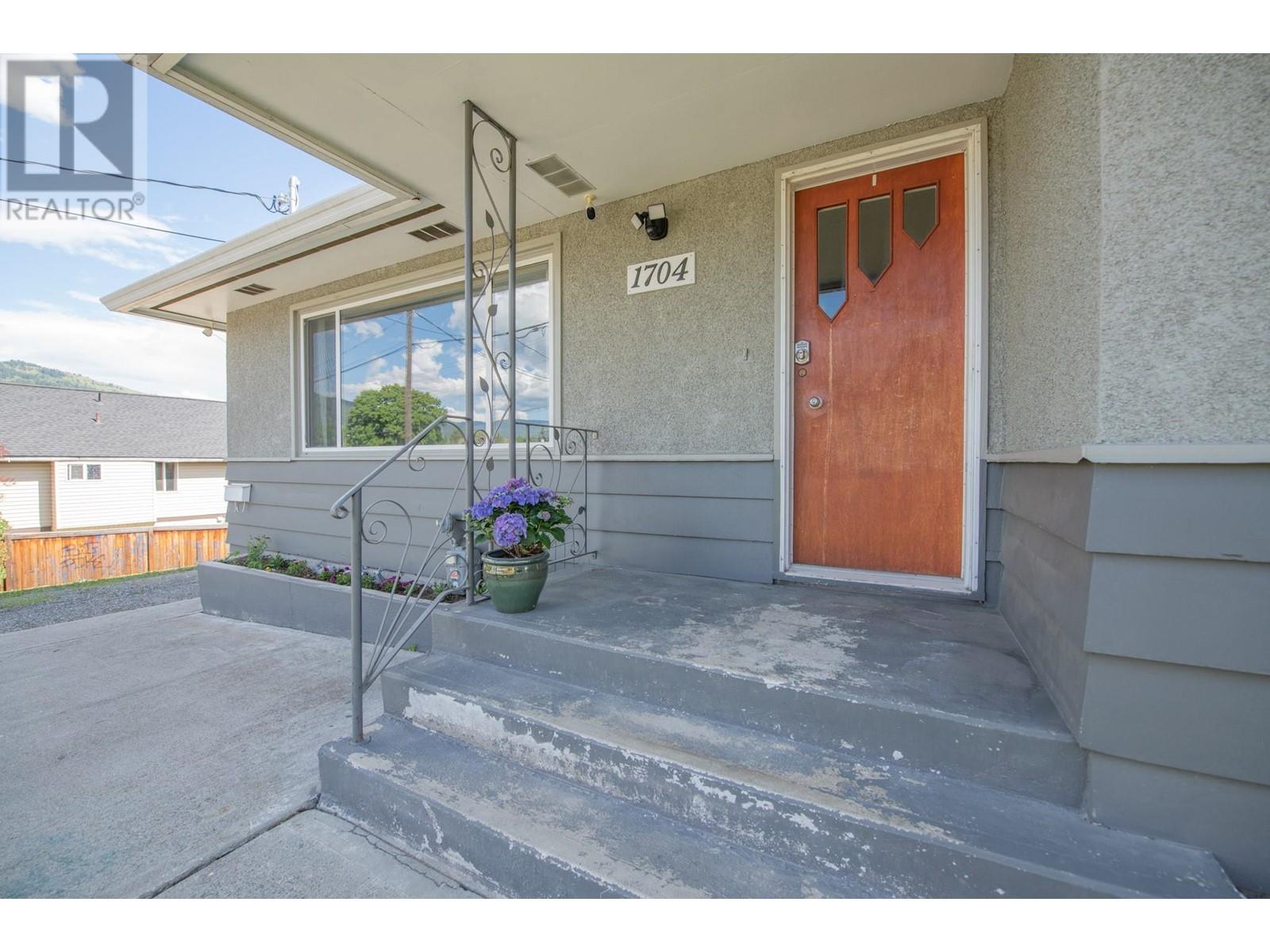 1704 25 Avenue, Vernon, British Columbia  V1T 1M7 - Photo 68 - 10349294