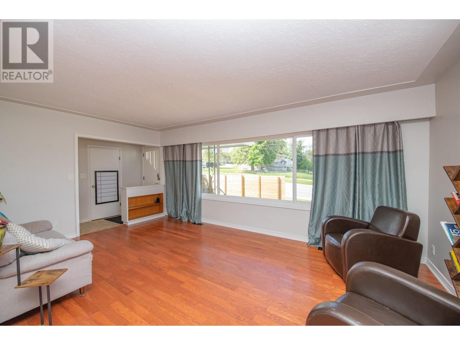 1704 25 Avenue, Vernon, British Columbia  V1T 1M7 - Photo 9 - 10349294