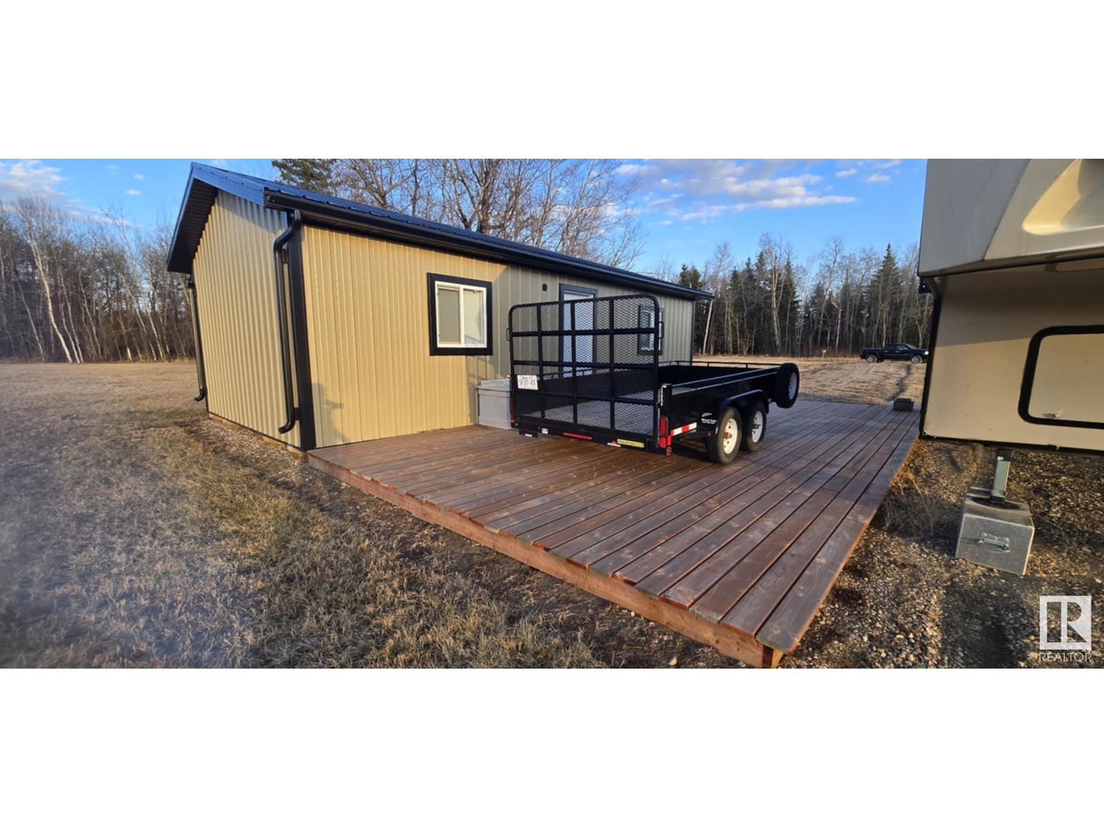 Property at 6 Lake Country Est. (16, 645048 RR 200) image 4
