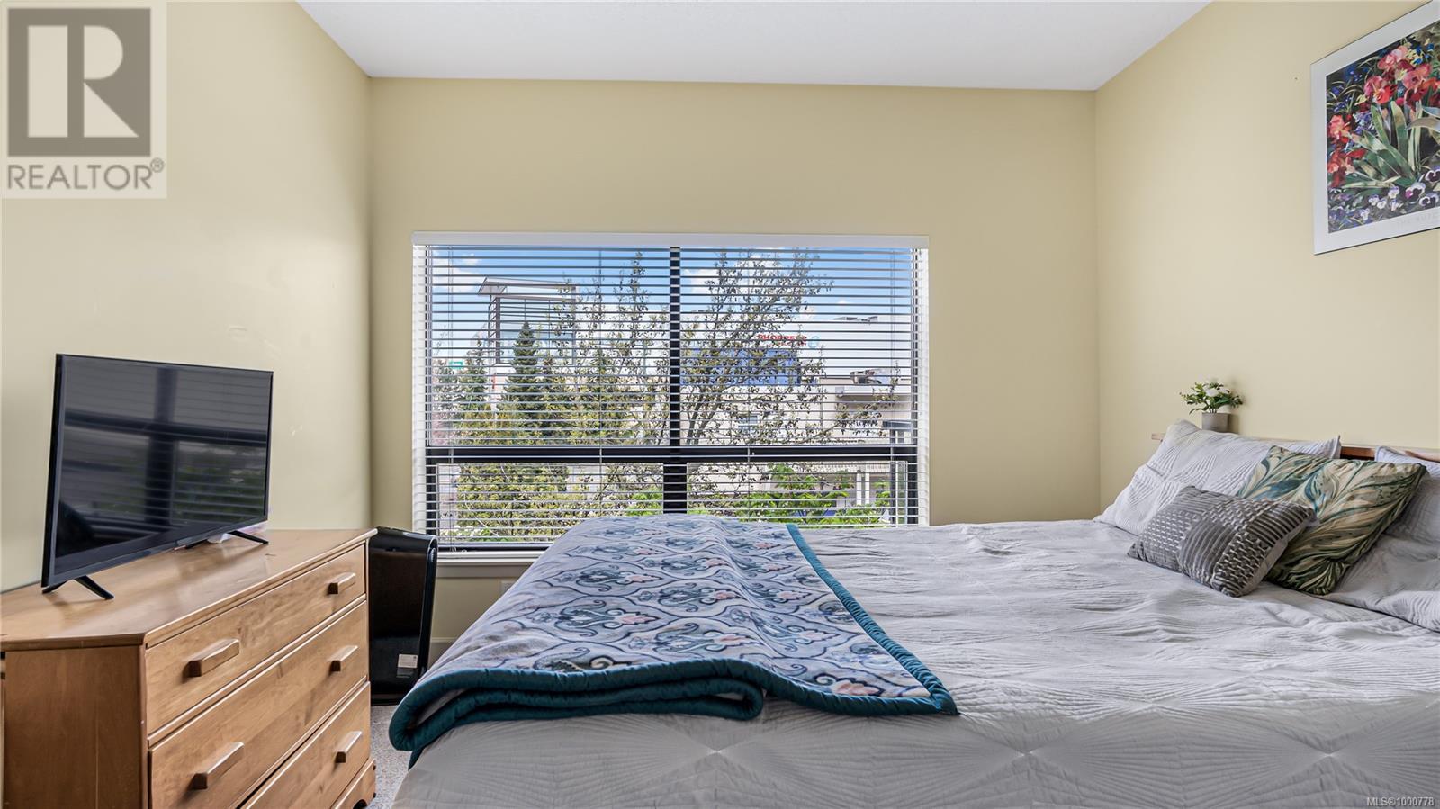 312 870 Short St, Saanich, British Columbia  V8X 2V5 - Photo 5 - 1000778