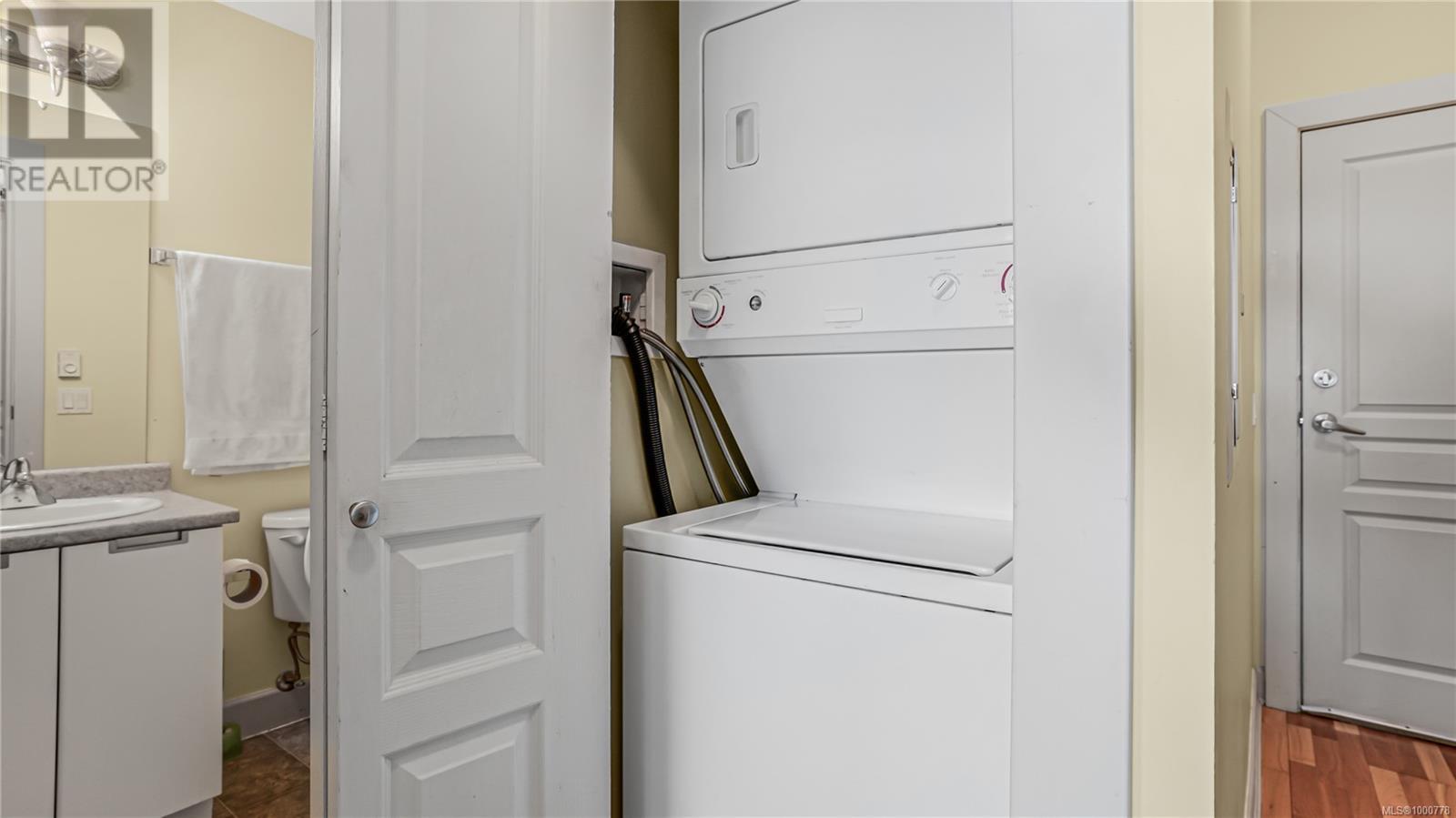 312 870 Short St, Saanich, British Columbia  V8X 2V5 - Photo 15 - 1000778