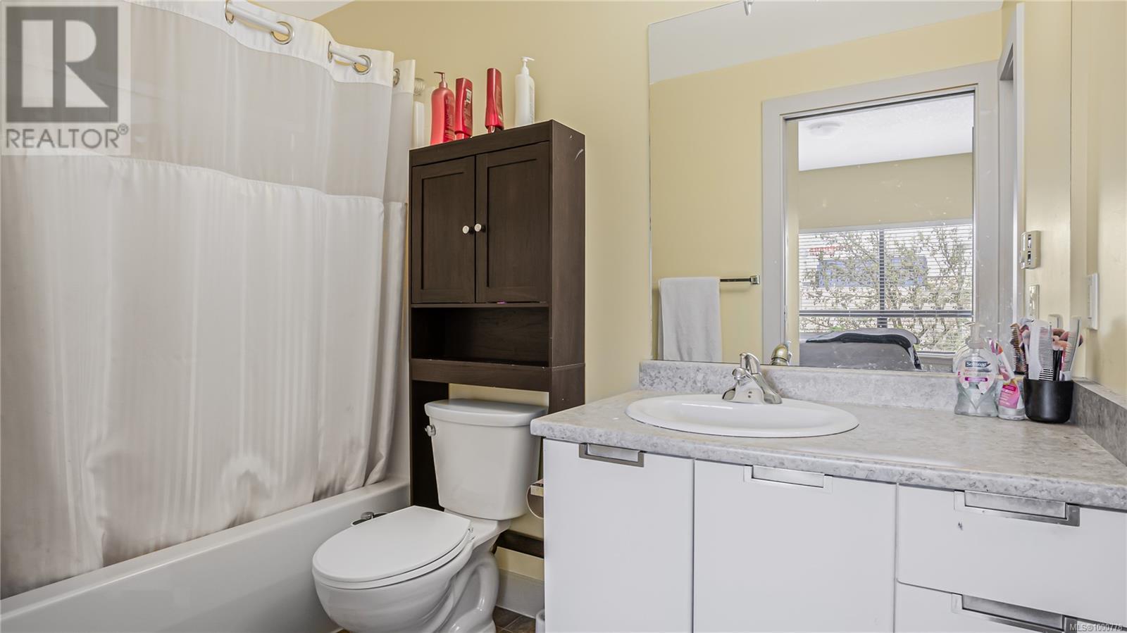 312 870 Short St, Saanich, British Columbia  V8X 2V5 - Photo 13 - 1000778