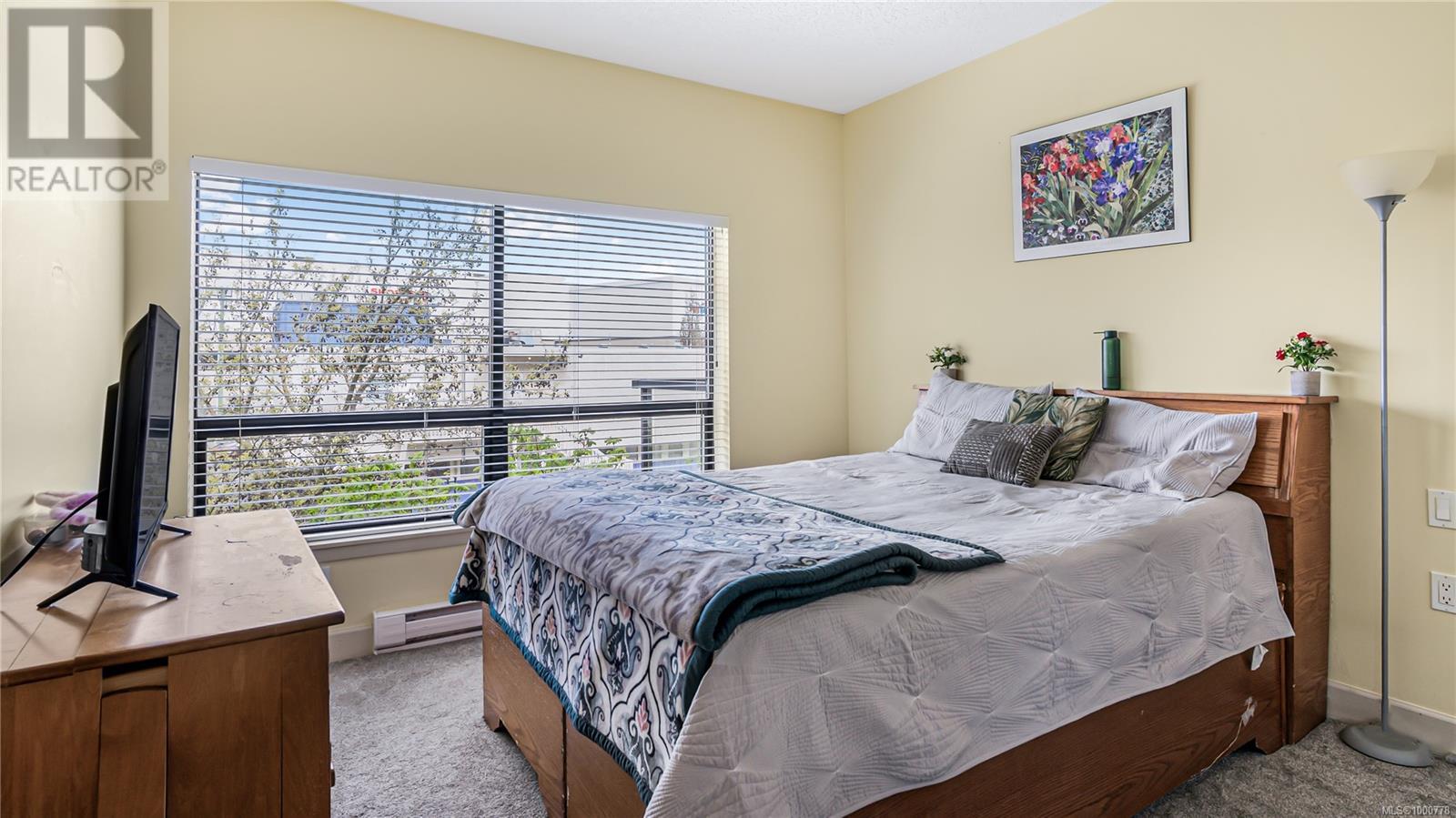 312 870 Short St, Saanich, British Columbia  V8X 2V5 - Photo 6 - 1000778