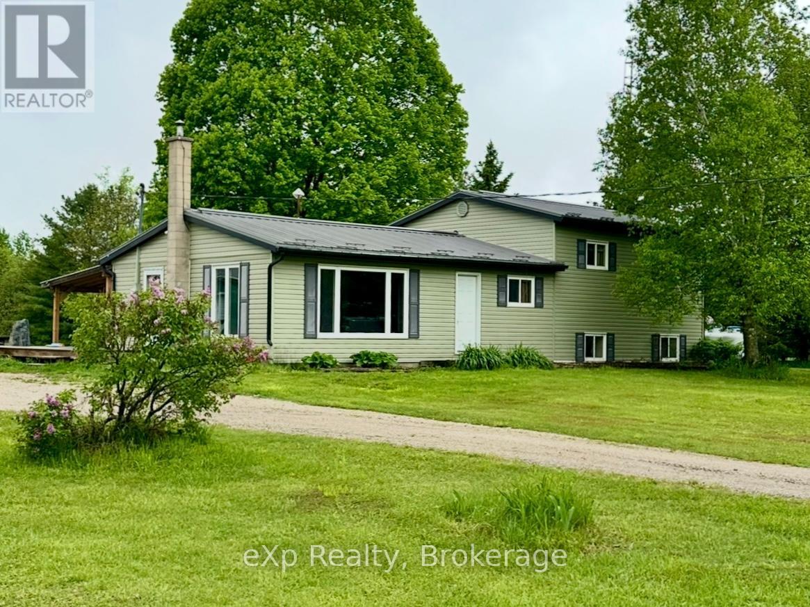 174364 Mulock Road, West Grey, Ontario  N0G 1S0 - Photo 2 - X12173080