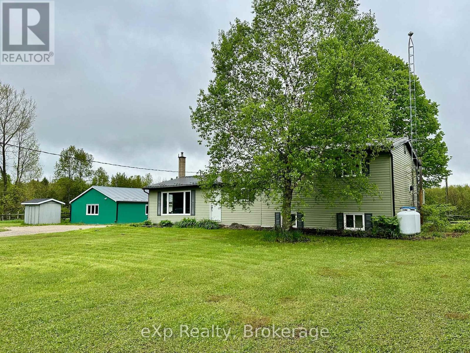 174364 Mulock Road, West Grey, Ontario  N0G 1S0 - Photo 3 - X12173080