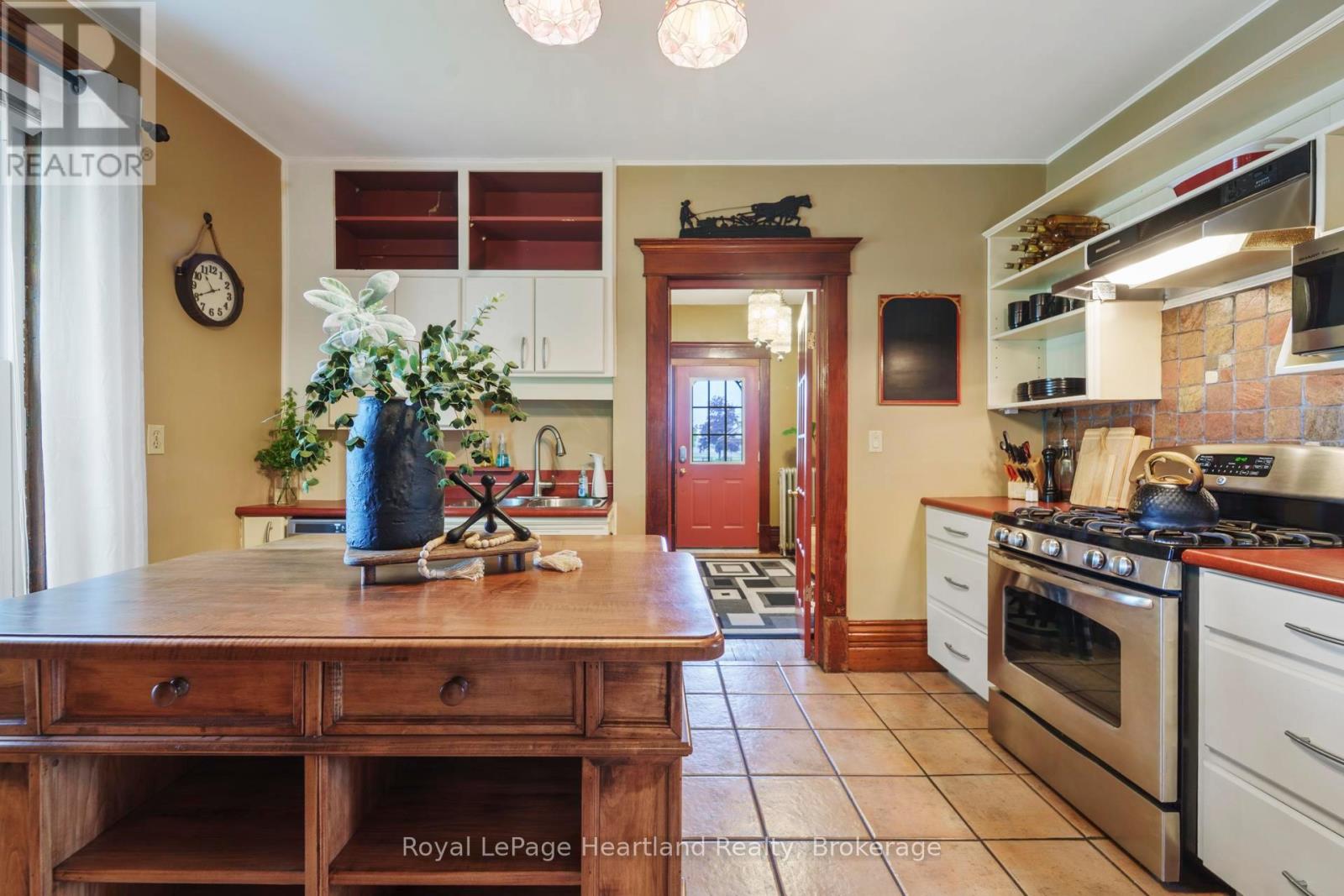 202 Mcconnell Street, North Huron, Ontario  N0M 1H0 - Photo 17 - X12173167