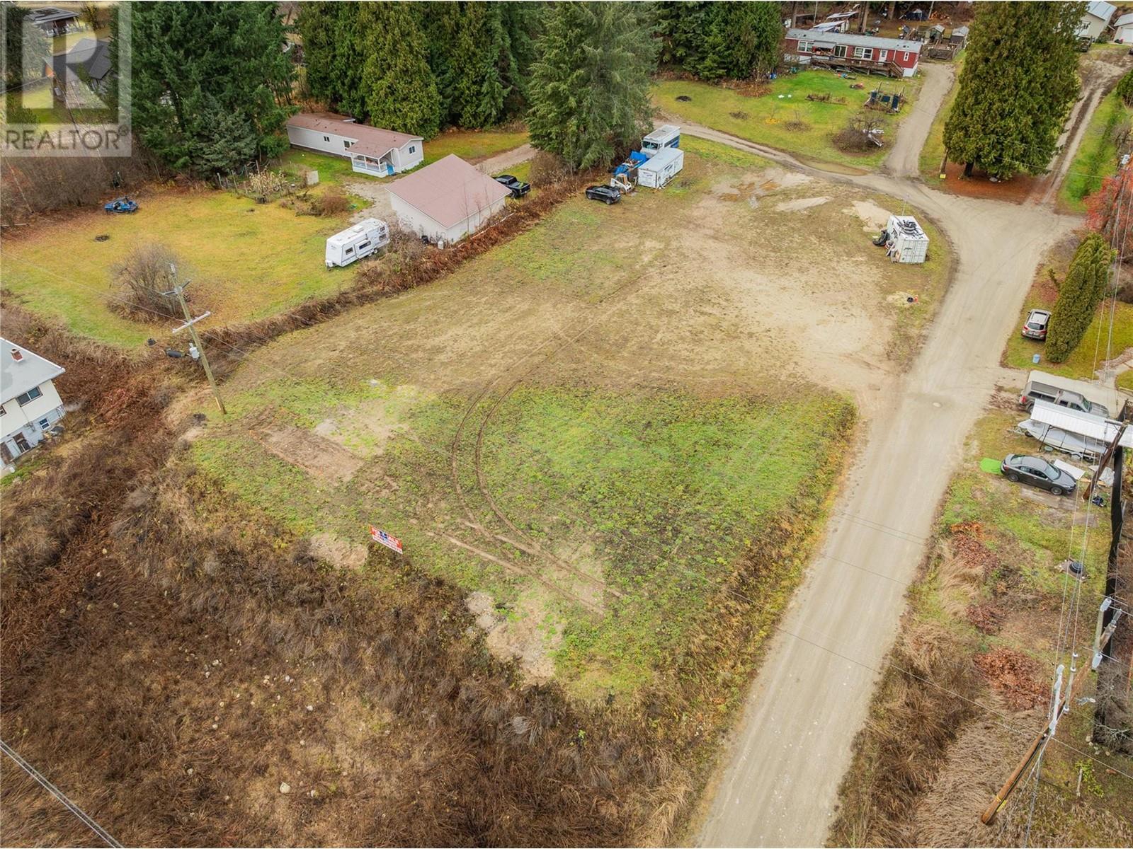 1411 Chalmers Road, Castlegar, BC V1N4M7