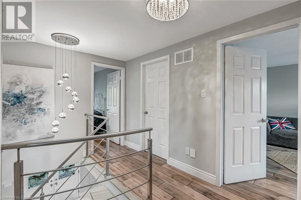 2218 Vista Drive, Burlington, Ontario  L7M 3N5 - Photo 15 - 40732685