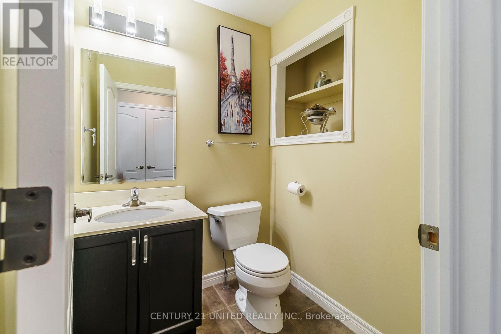 4 - 227 Carnegie Avenue, Peterborough North, Ontario  K9L 0B3 - Photo 22 - X12136683
