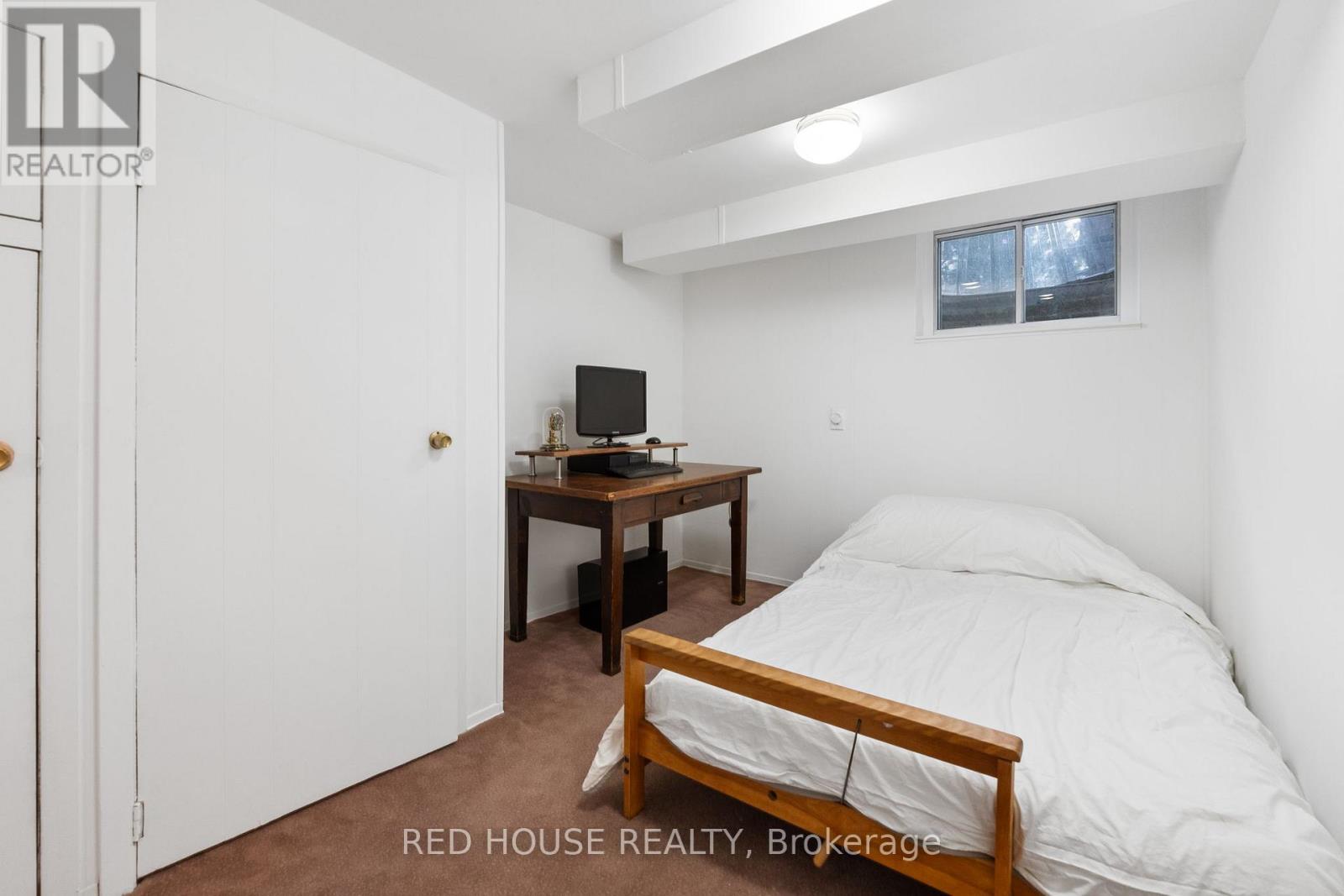 68 Nesbitt Drive, Toronto, Ontario  M4W 2G3 - Photo 15 - C12101904