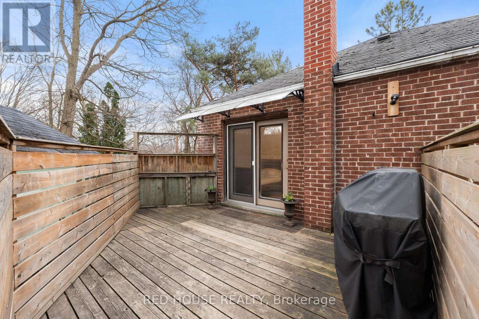 68 Nesbitt Drive, Toronto, Ontario  M4W 2G3 - Photo 17 - C12101904