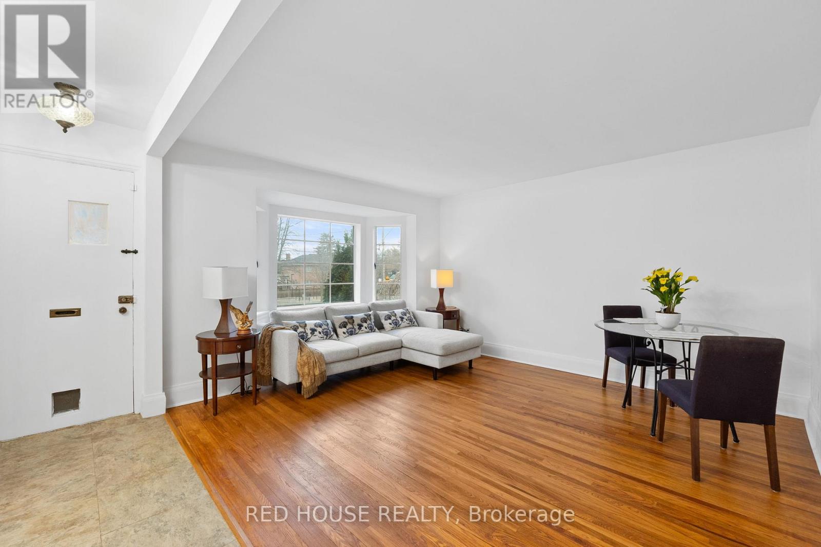 68 Nesbitt Drive, Toronto, Ontario  M4W 2G3 - Photo 5 - C12101904