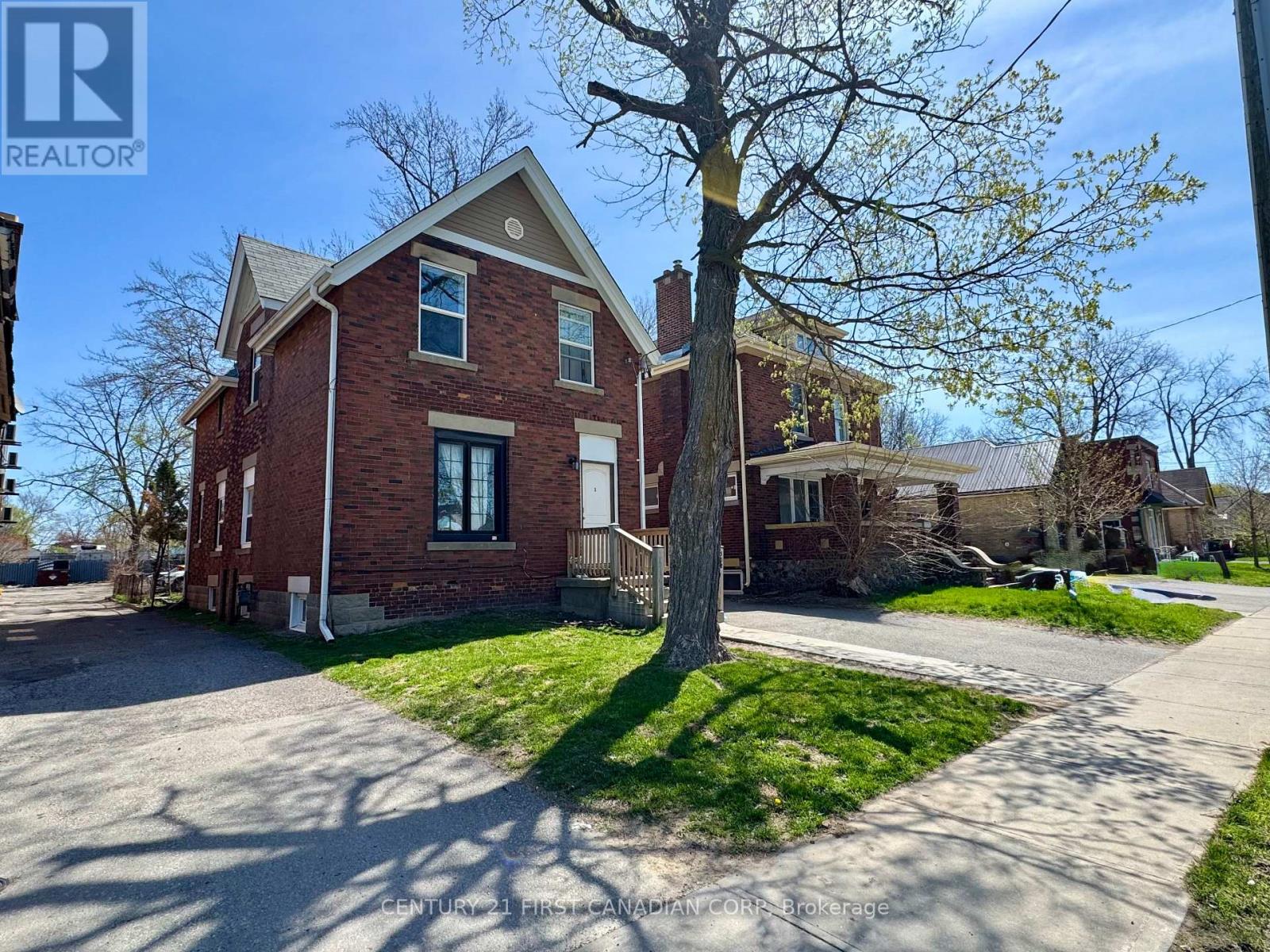 302 EGERTON STREET, London East, Ontario