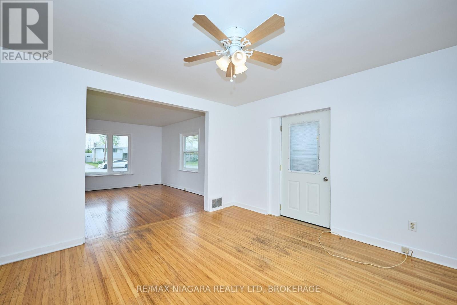 865 Crescent Road, Fort Erie, Ontario  L2A 4R5 - Photo 11 - X12168381