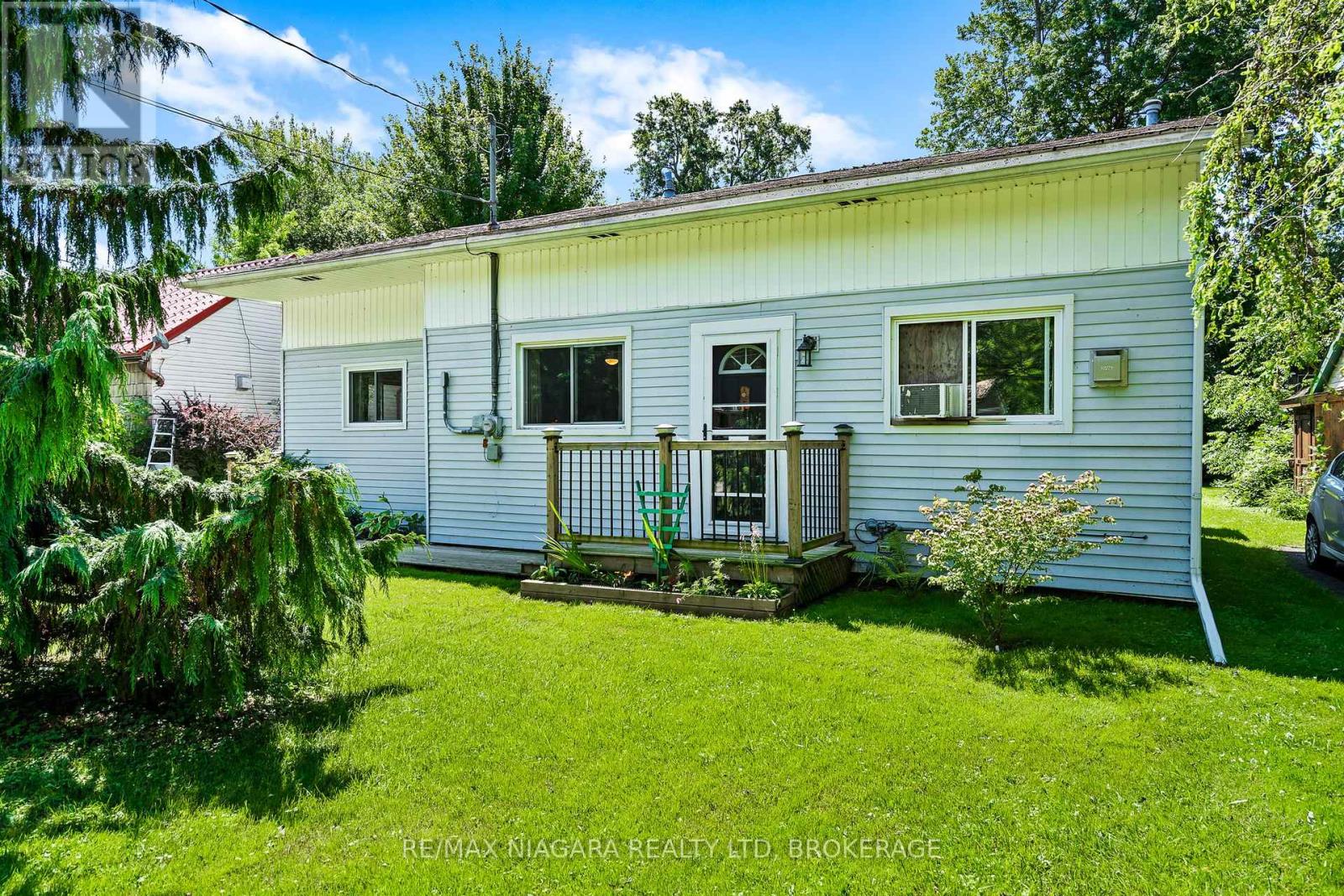 Property at 10567 MAPLEWOOD DRIVE image 4