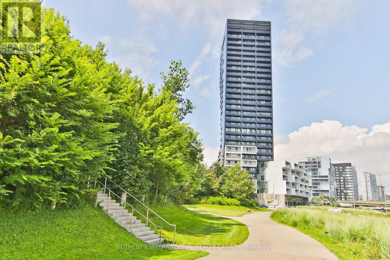 820 - 170 Bayview Avenue, Toronto, Ontario  M5A 0M4 - Photo 2 - C12173034