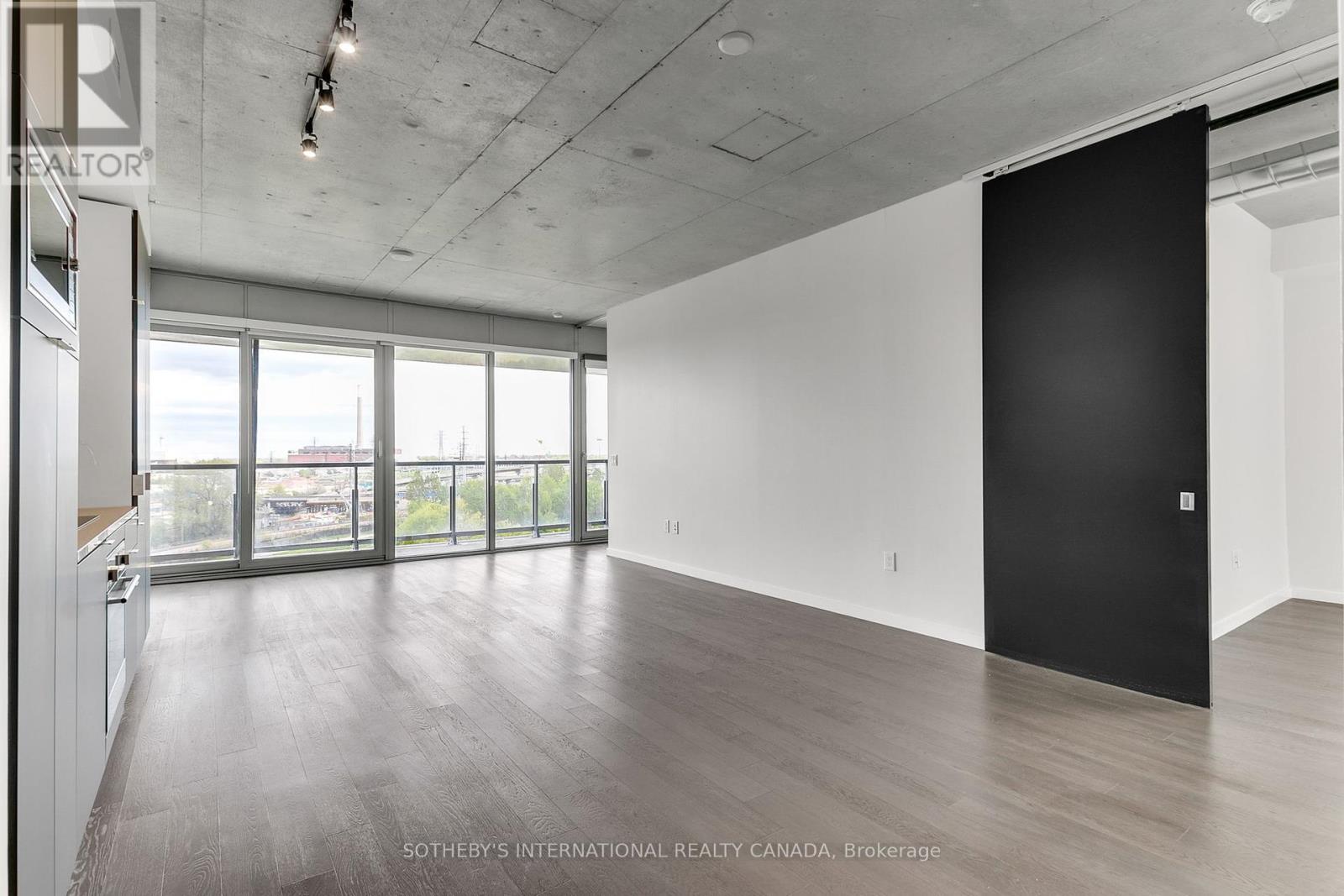 820 - 170 Bayview Avenue, Toronto, Ontario  M5A 0M4 - Photo 6 - C12173034
