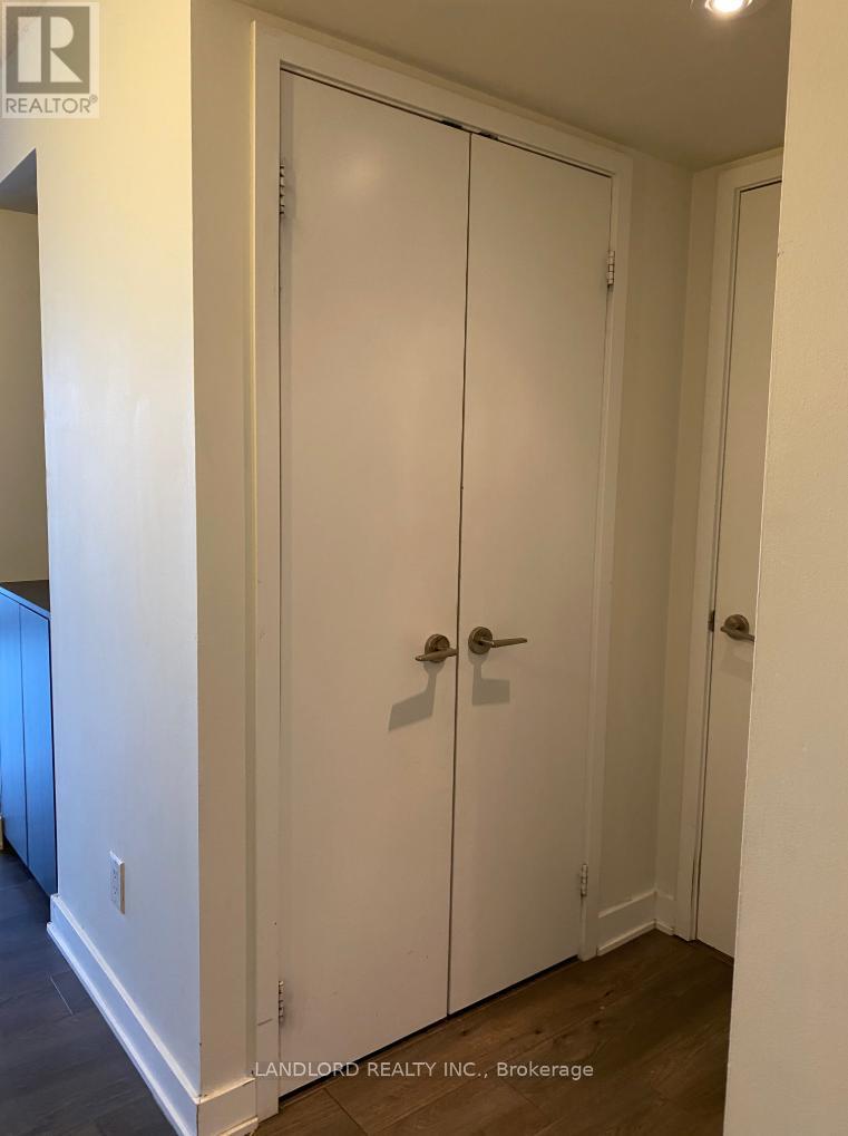 1505 - 110 Charles Street E, Toronto, Ontario  M4Y 1T5 - Photo 17 - C12173065