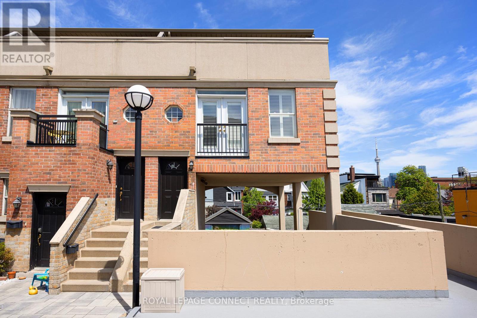 228 - 51 HALTON STREET, Toronto, Ontario