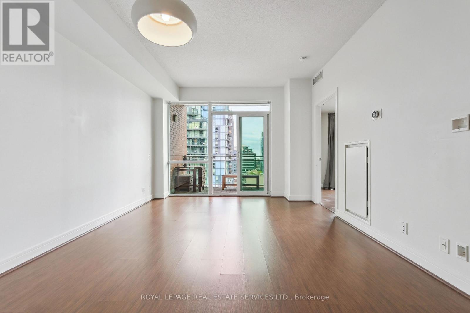 S1607 - 112 George Street, Toronto, Ontario  M5A 2M5 - Photo 12 - C12173129