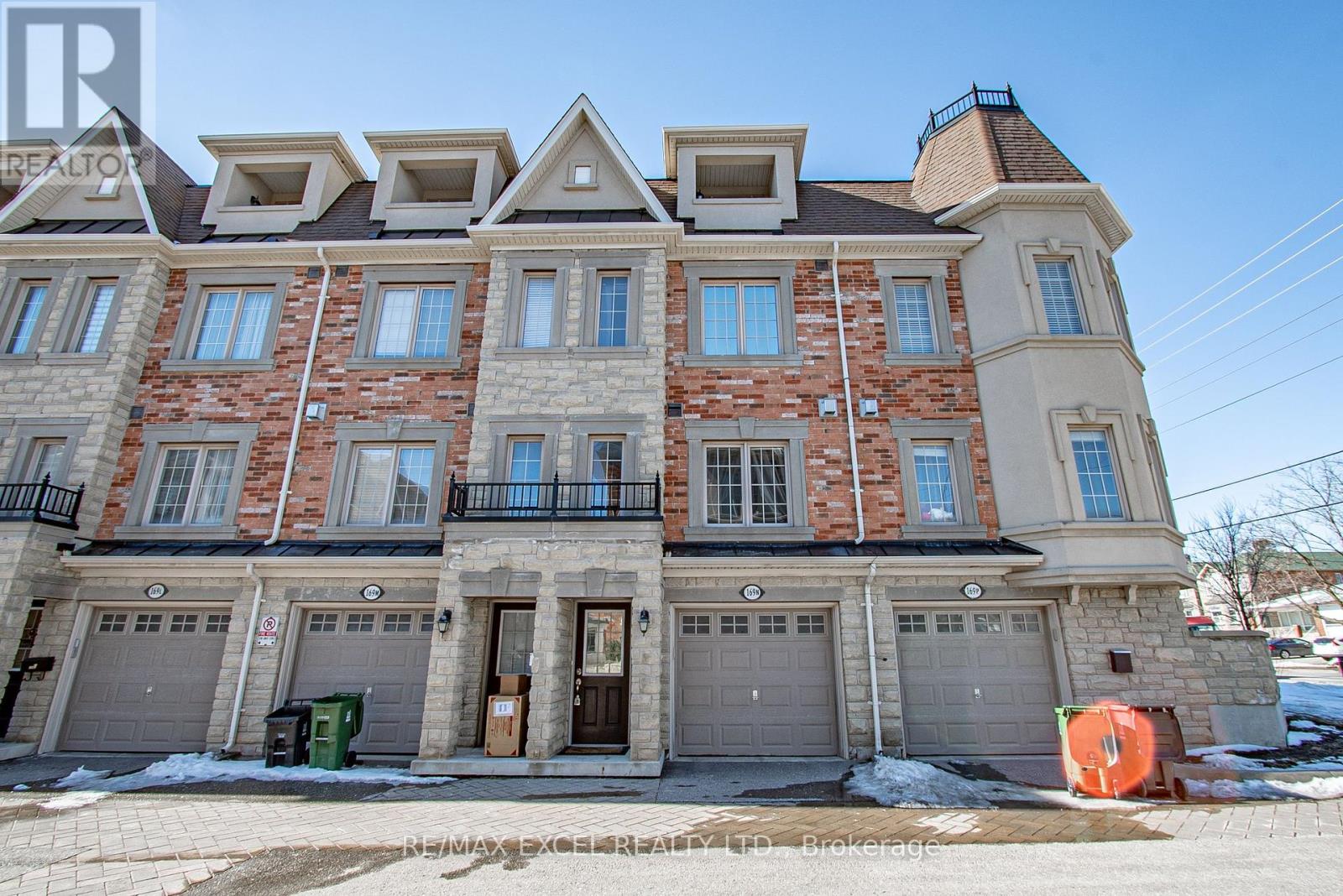 169n Finch Avenue E, Toronto, Ontario  M2N 4R8 - Photo 1 - C12173158