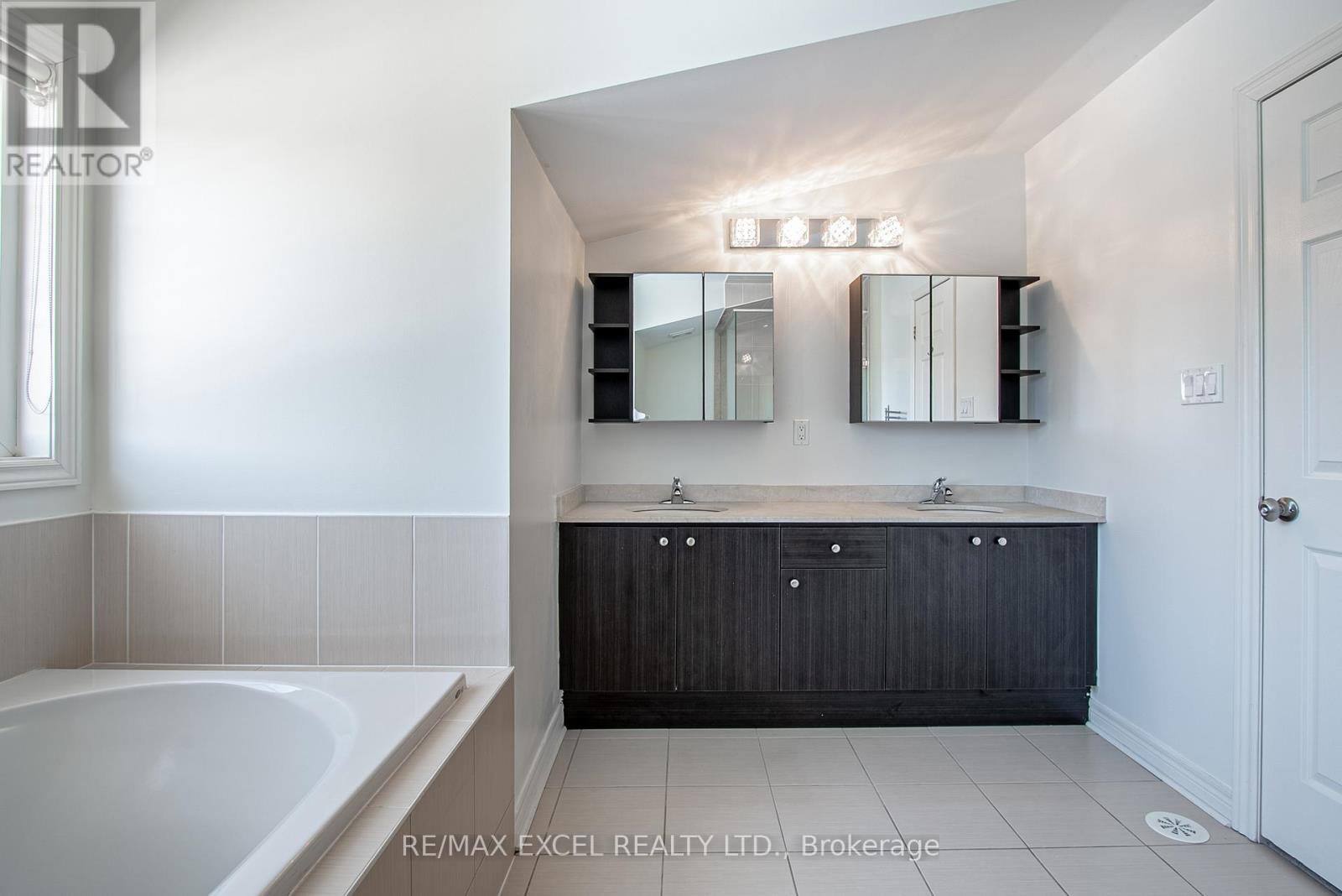 169n Finch Avenue E, Toronto, Ontario  M2N 4R8 - Photo 17 - C12173158