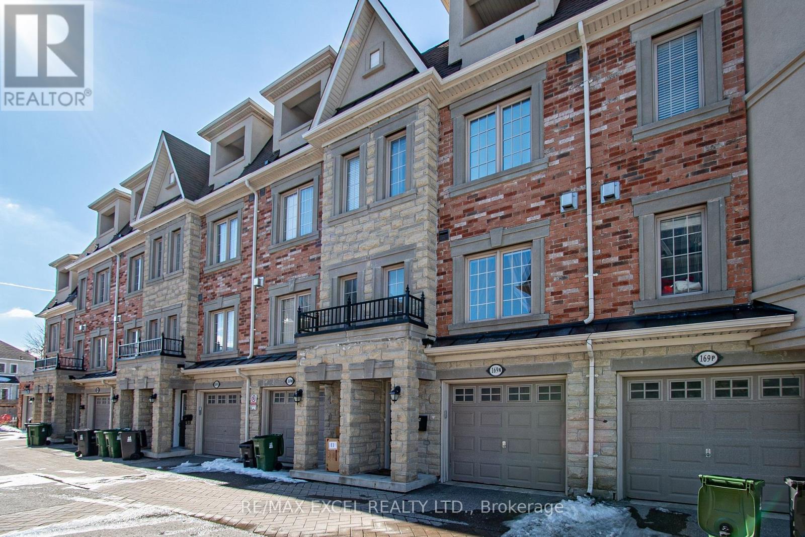 169n Finch Avenue E, Toronto, Ontario  M2N 4R8 - Photo 3 - C12173158