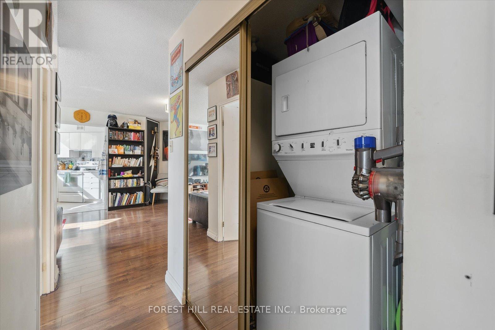 412 - 25 Maitland Street, Toronto, Ontario  M4Y 2W1 - Photo 24 - C12173170