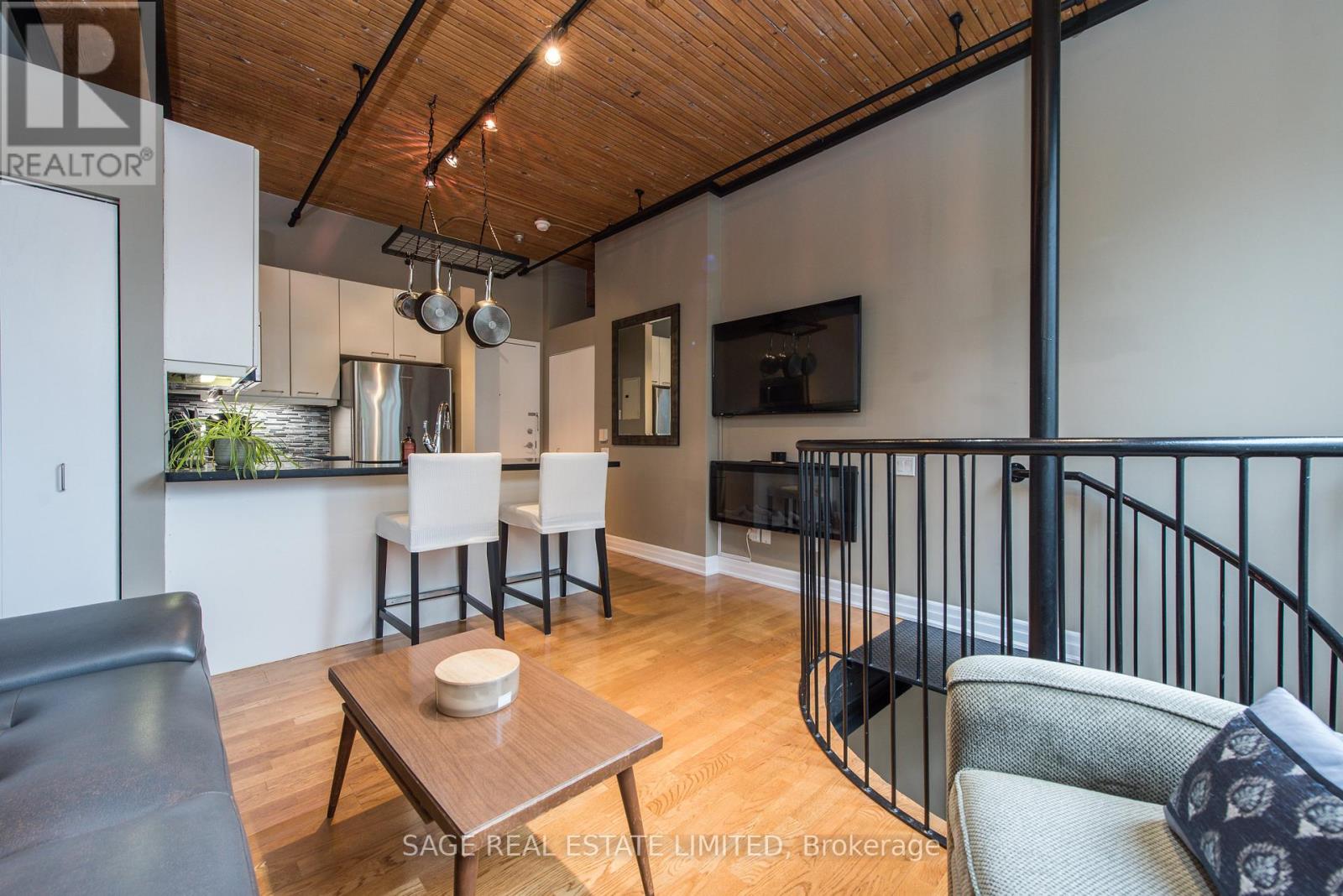 504 - 781 King Street W, Toronto, Ontario  M5V 1N4 - Photo 1 - C12173192