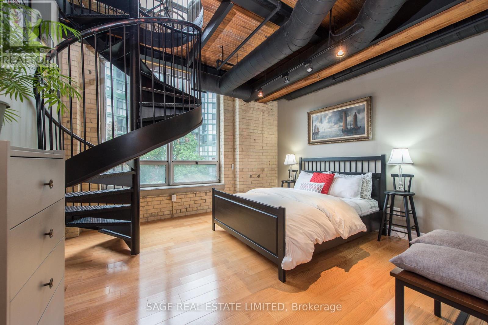 504 - 781 King Street W, Toronto, Ontario  M5V 1N4 - Photo 2 - C12173192
