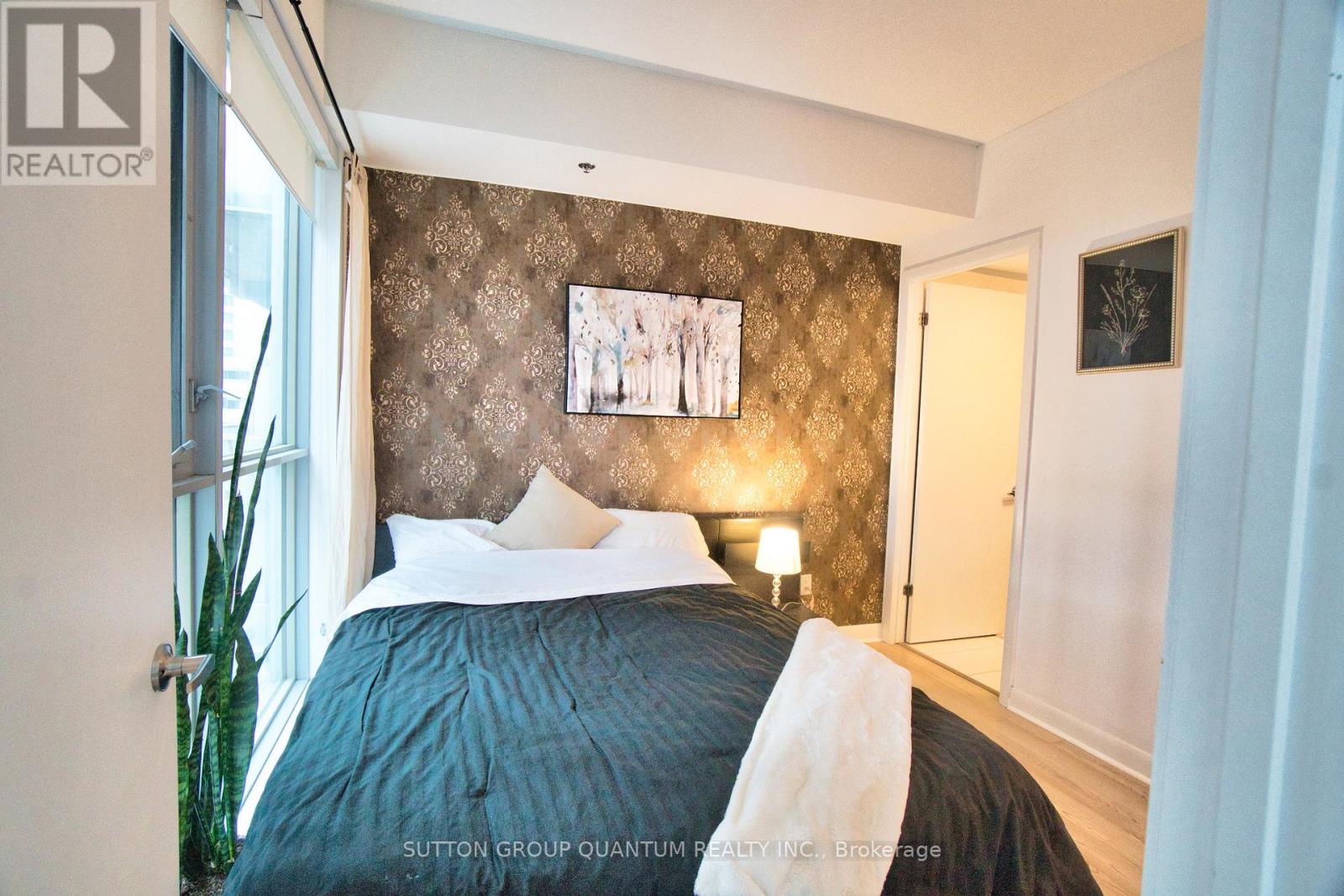 1009 - 375 King Street W, Toronto, Ontario  M5V 1K5 - Photo 13 - C12173207