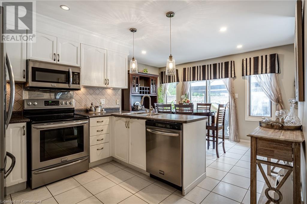 19 Claudette Gate, Hamilton, Ontario  L9B 2S3 - Photo 5 - 40733449