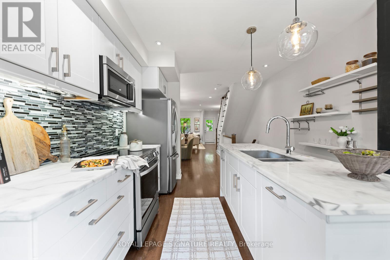 44 Seymour Avenue, Toronto, Ontario  M4J 3T4 - Photo 15 - E12172999