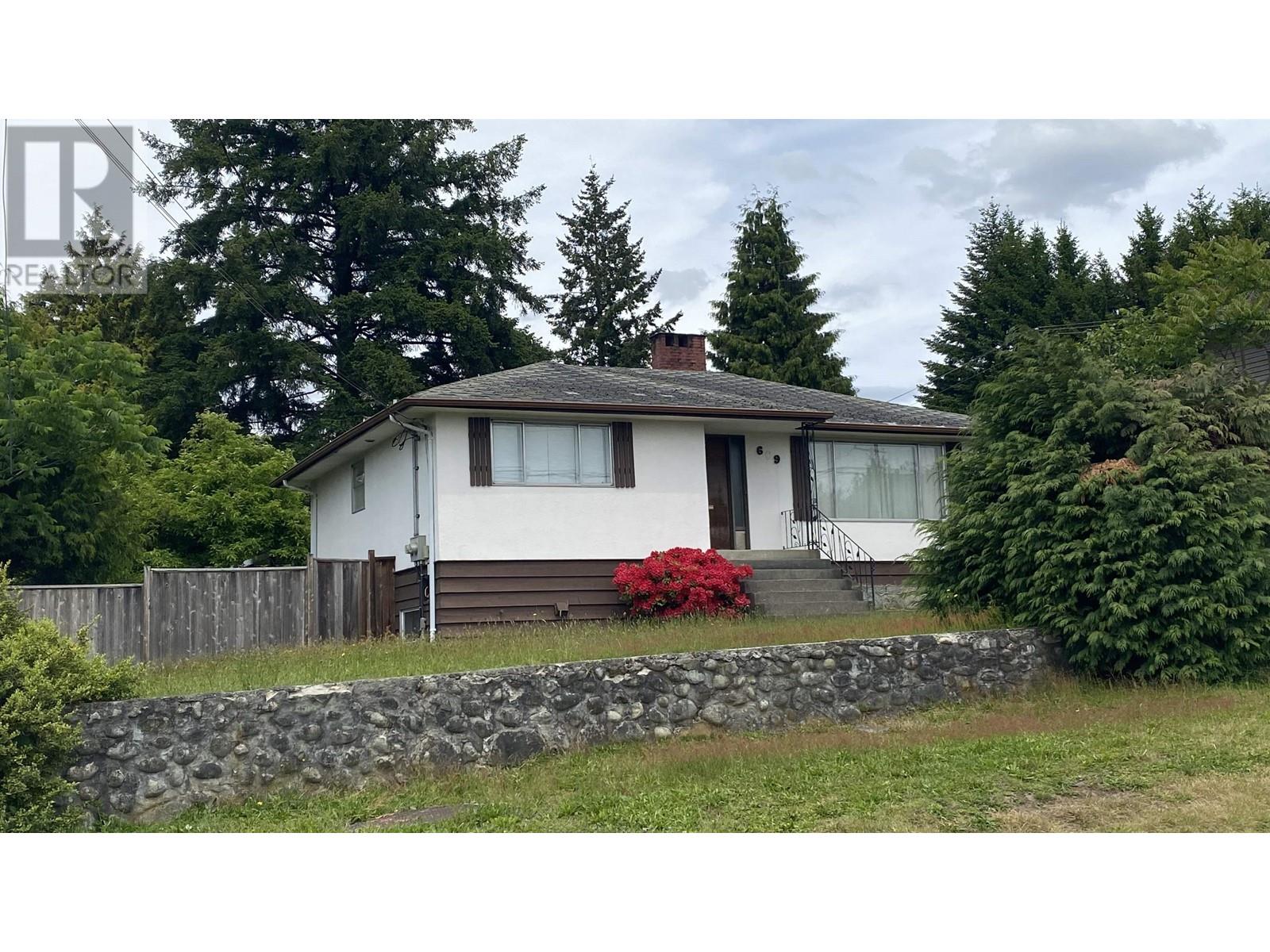 609 Madore Avenue, Coquitlam, British Columbia  V3K 3A8 - Photo 2 - R3003480