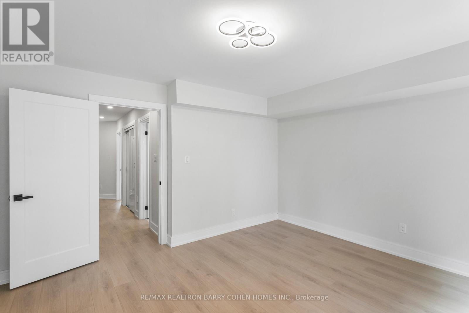 21 - 21 Galleria Parkway, Markham, Ontario  L3T 0A4 - Photo 13 - N12155011