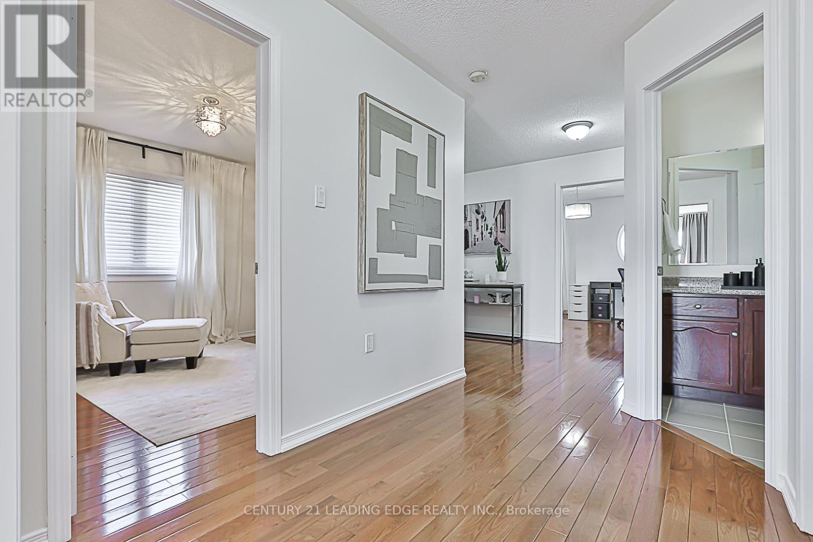 69 Hopkins Crescent, Bradford West Gwillimbury, Ontario  L3Z 0R7 - Photo 20 - N12172976