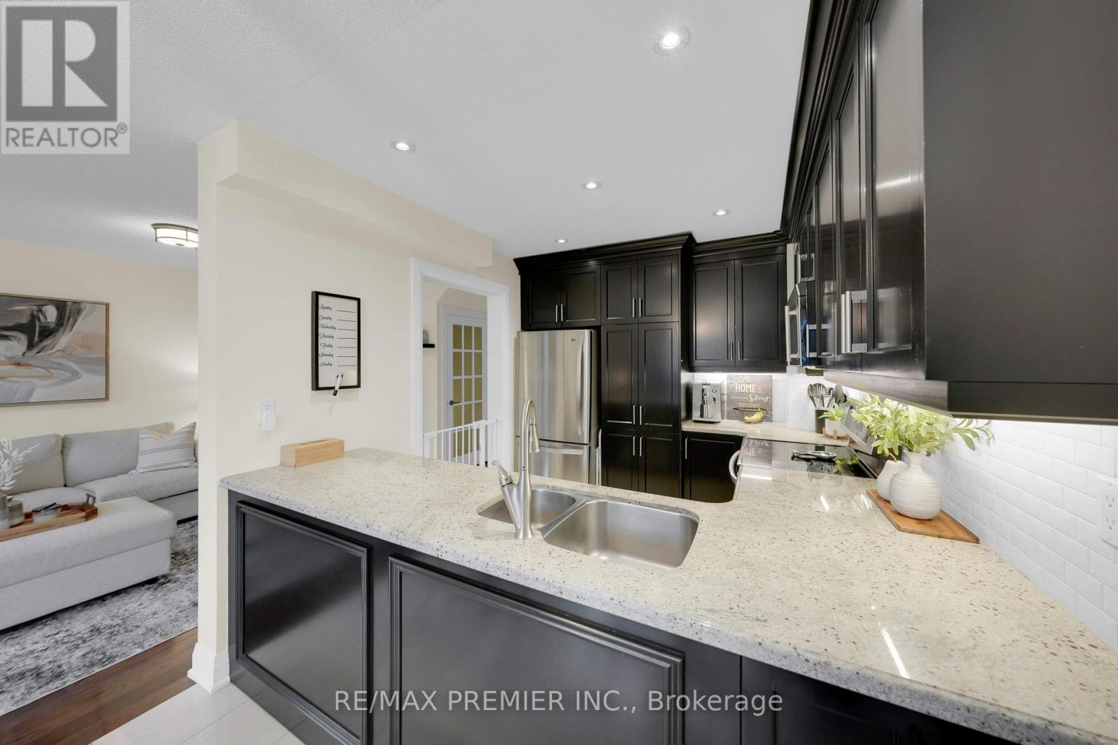 17 Thurso Close, Vaughan, Ontario  L6A 2B8 - Photo 17 - N12173082