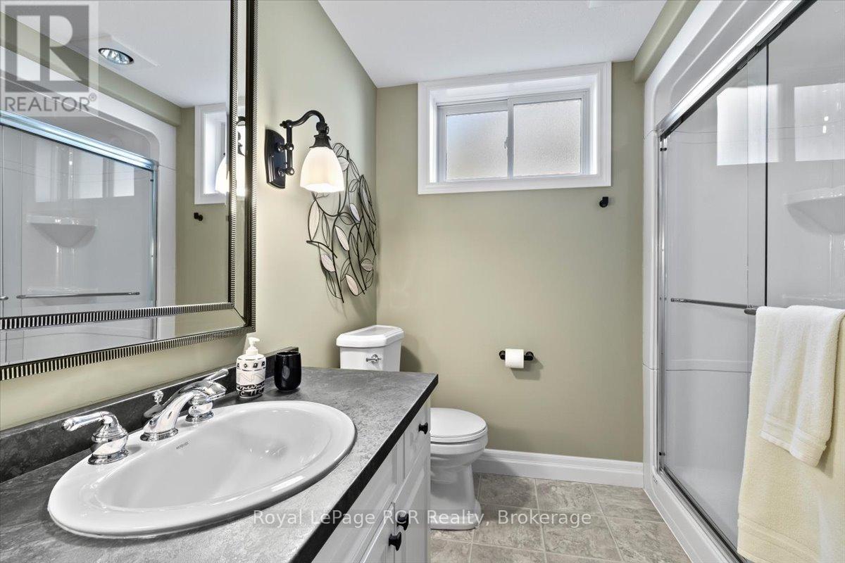 98 11th Avenue, Hanover, Ontario  N4N 3V2 - Photo 29 - X12064789