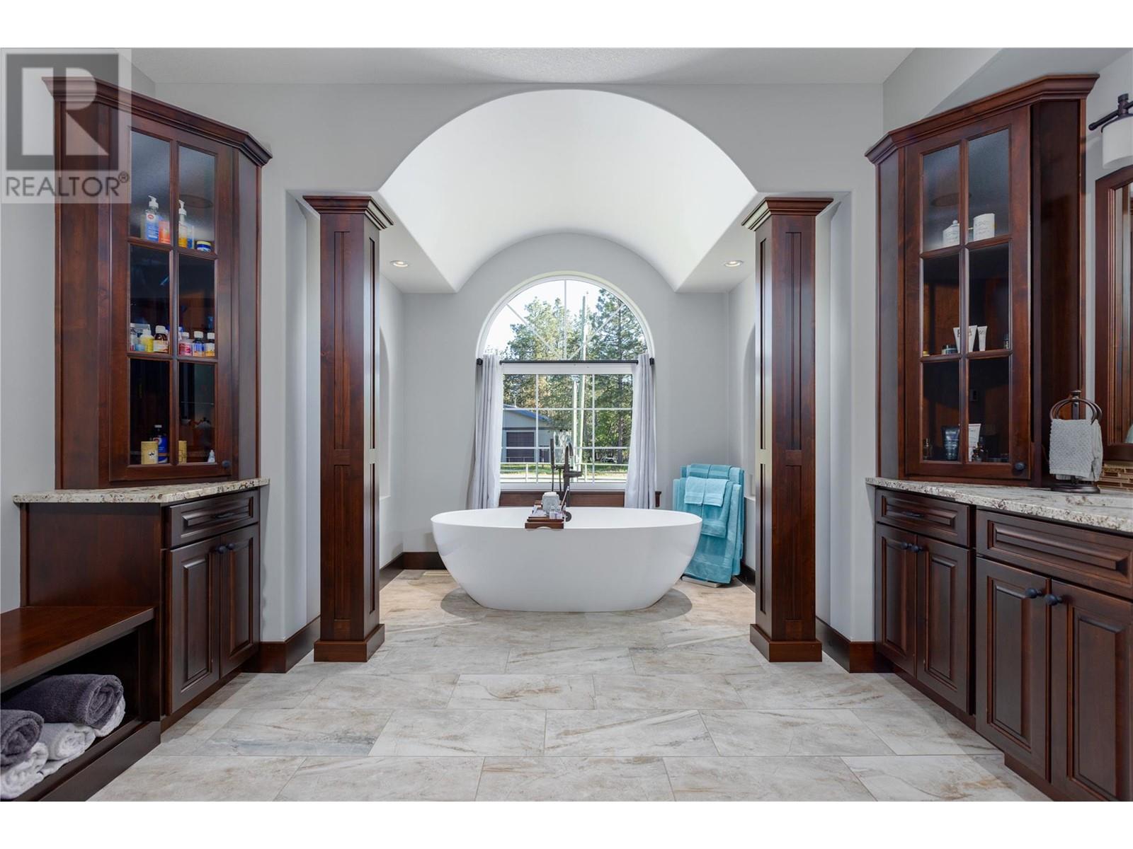 4520 13th Street S, Cranbrook, British Columbia  V1C 7A9 - Photo 16 - 10348897