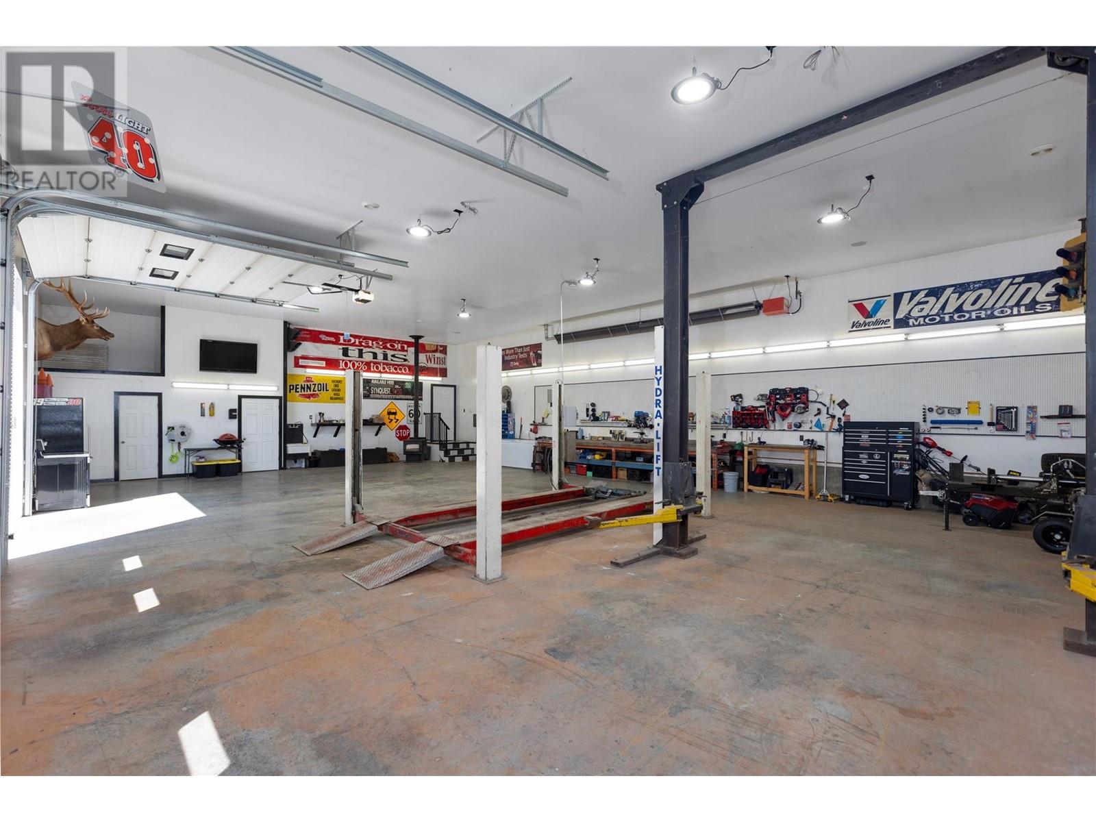 4520 13th Street S, Cranbrook, British Columbia  V1C 7A9 - Photo 28 - 10348897