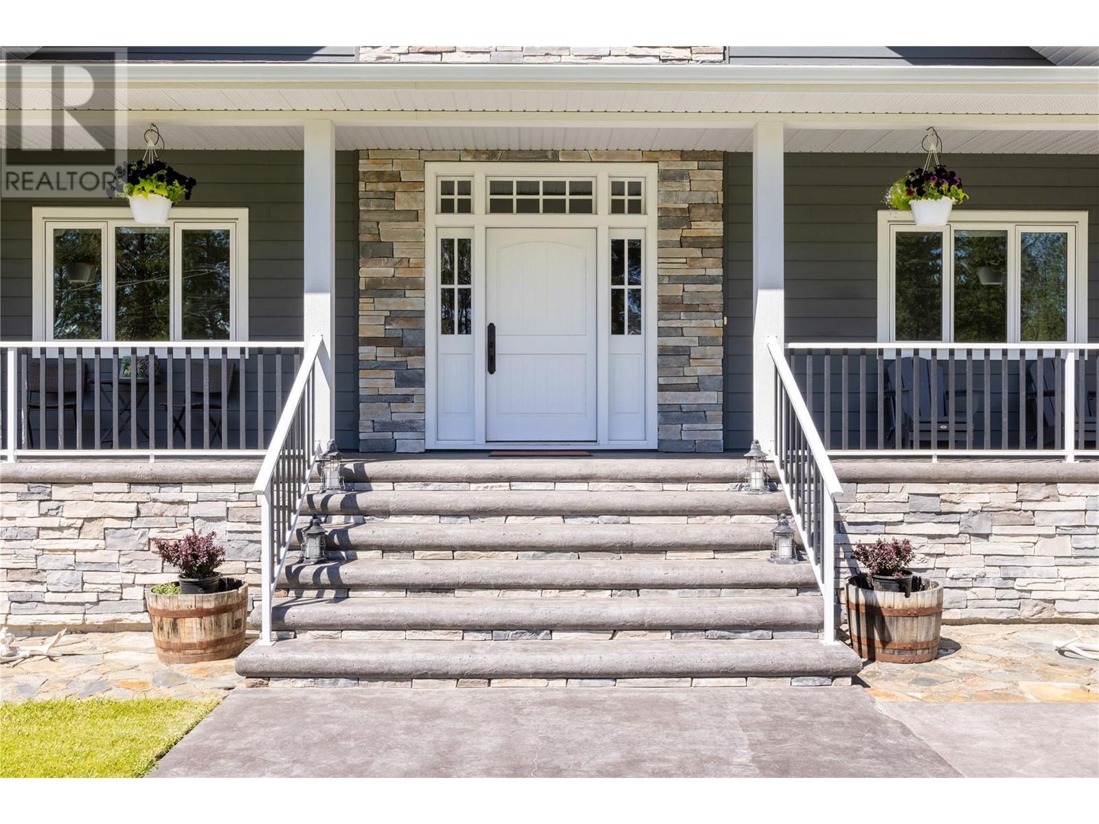 4520 13th Street S, Cranbrook, British Columbia  V1C 7A9 - Photo 6 - 10348897