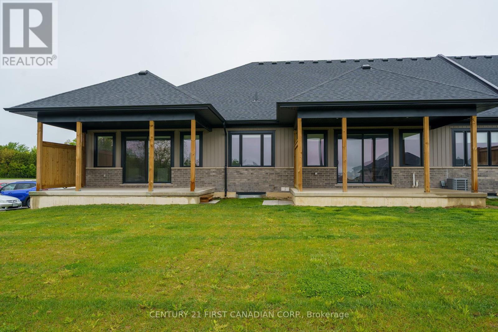 482 Kip Lane, Plympton-Wyoming, Ontario  N0N 1T0 - Photo 28 - X12137943