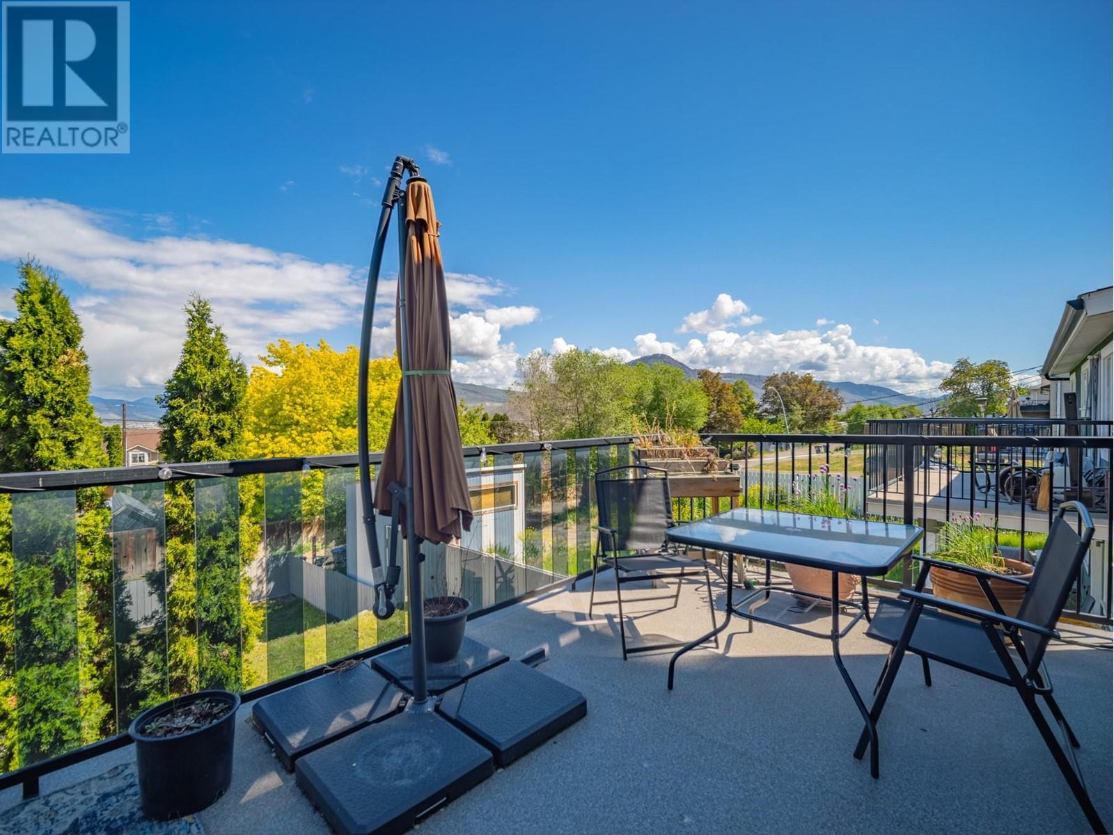 622 BATTLE  W Street, Kamloops, BC V2C1H5