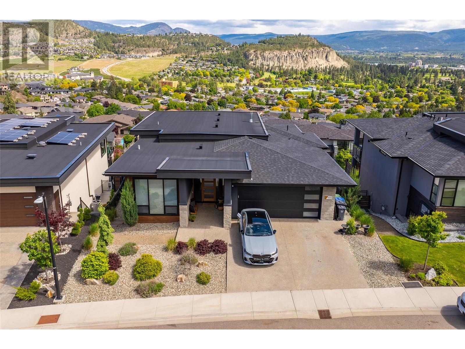 1455 Benzer Court, Kelowna, BC V1V2Y1