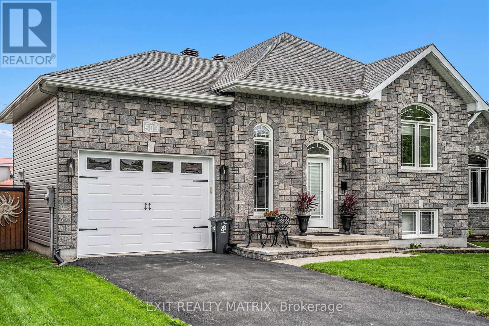 503 Francois Street, Alfred And Plantagenet, Ontario  K0A 3K0 - Photo 2 - X12087052